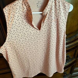 Women's Sleeveless Nike Golf Top